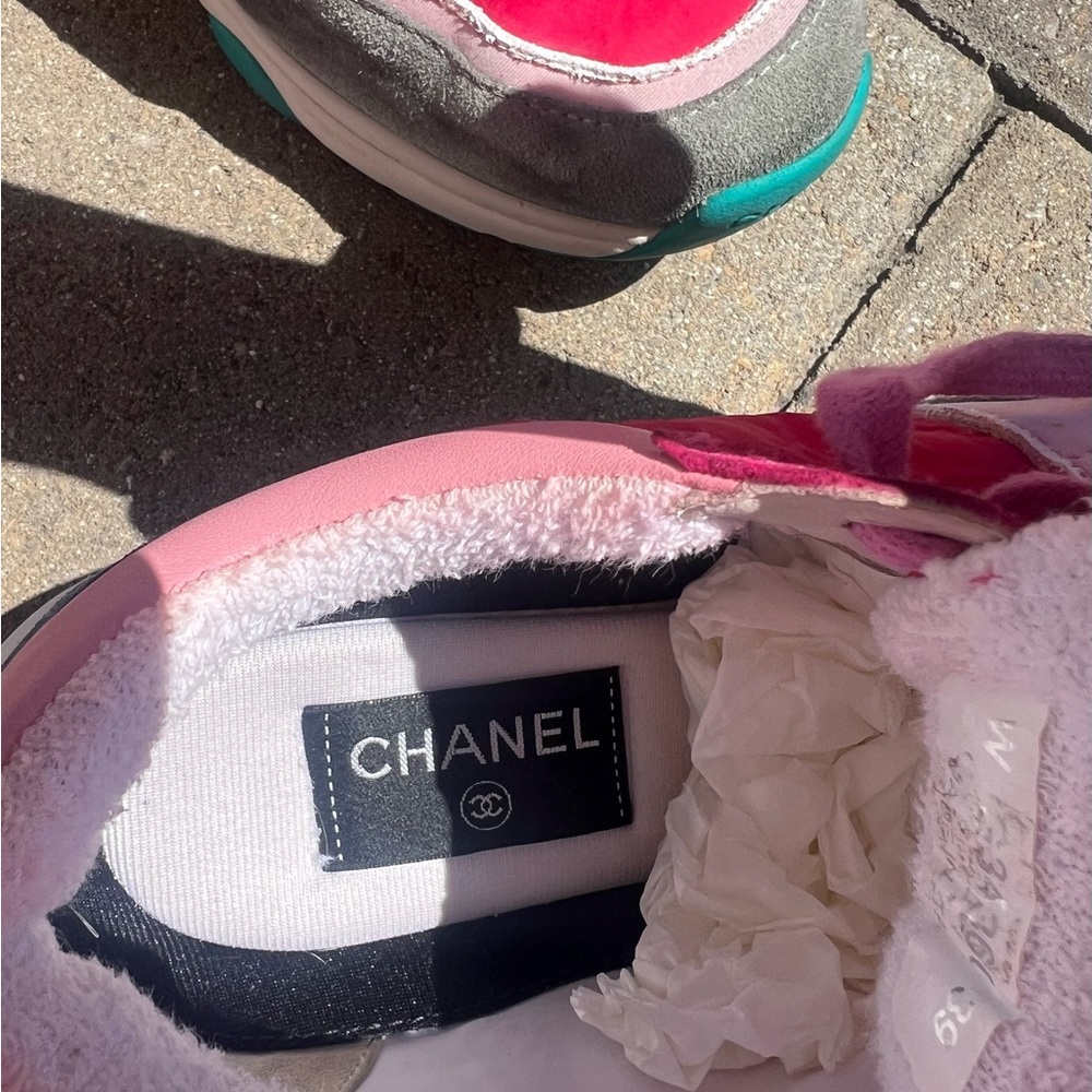 100% Auth. CHANEL Vibrant Pink and Gray Sneakers size 39 - Picture 7 of 12